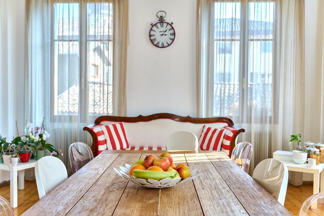 Al Cavour 34 Bed & Breakfast Trento Exterior photo