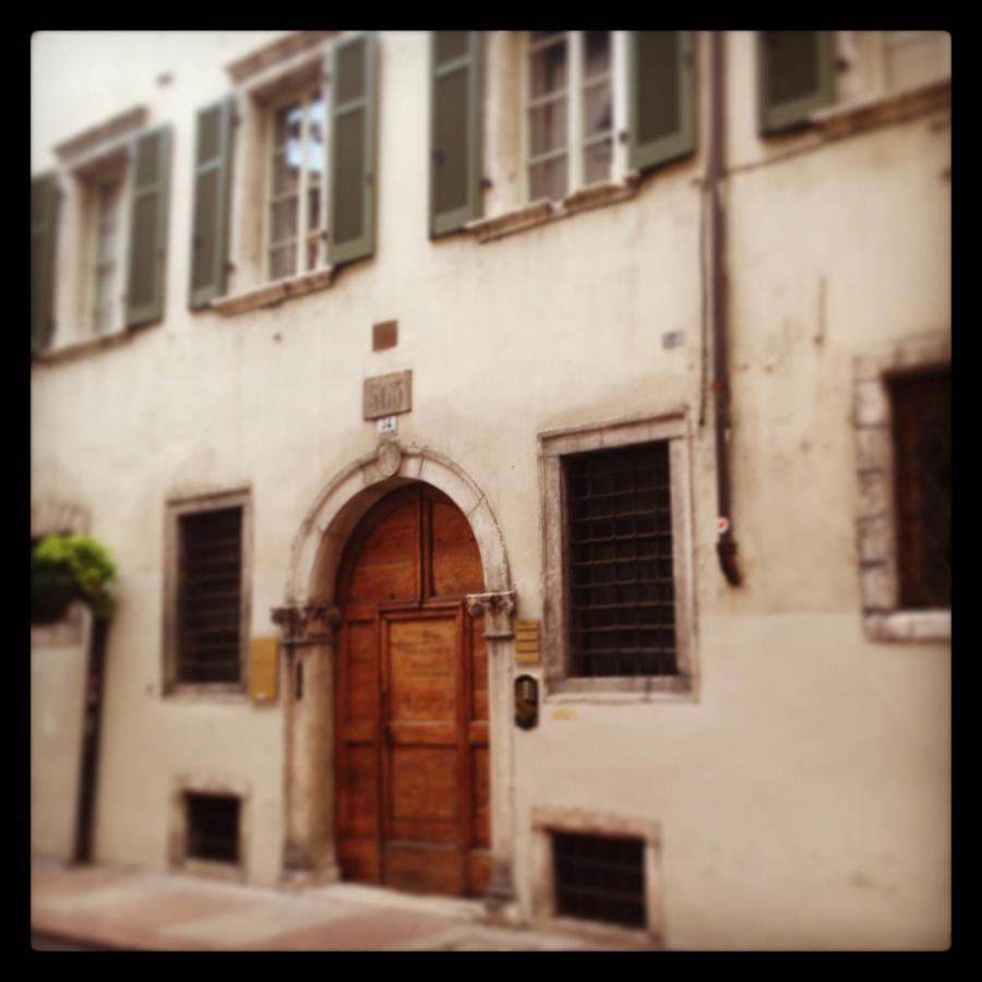 Al Cavour 34 Bed & Breakfast Trento Exterior photo